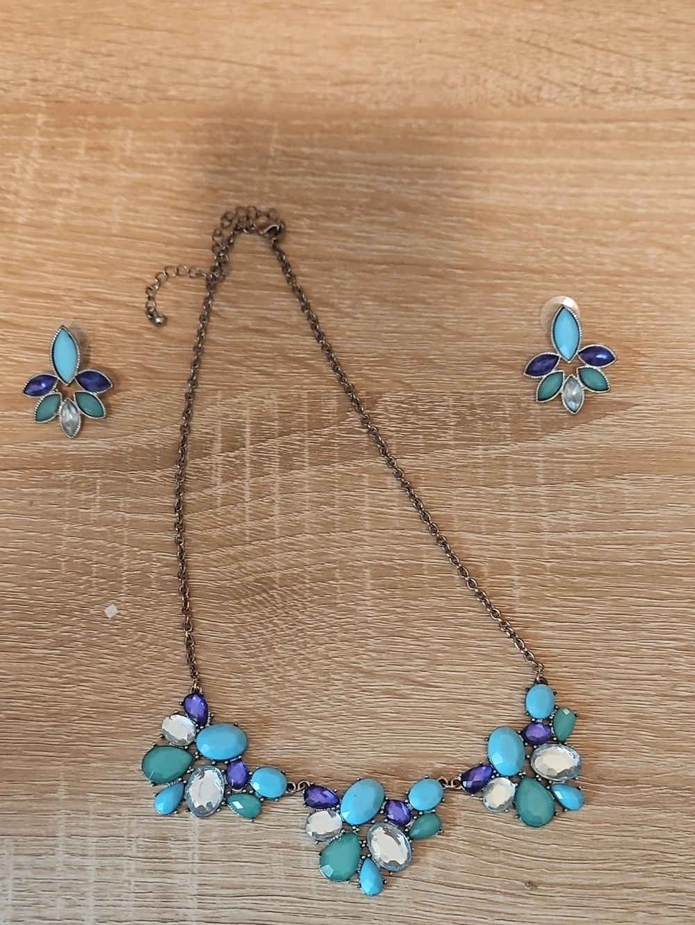 Women’s Multicolor Teardrop Statement Necklace and Earrings Set
